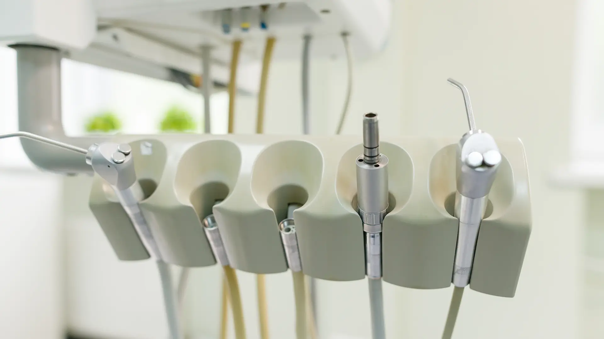 Stomatoloska ordinacija Dentina prepoznata po lečenju parodontoze